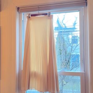 Zara accordion skirt in pearl